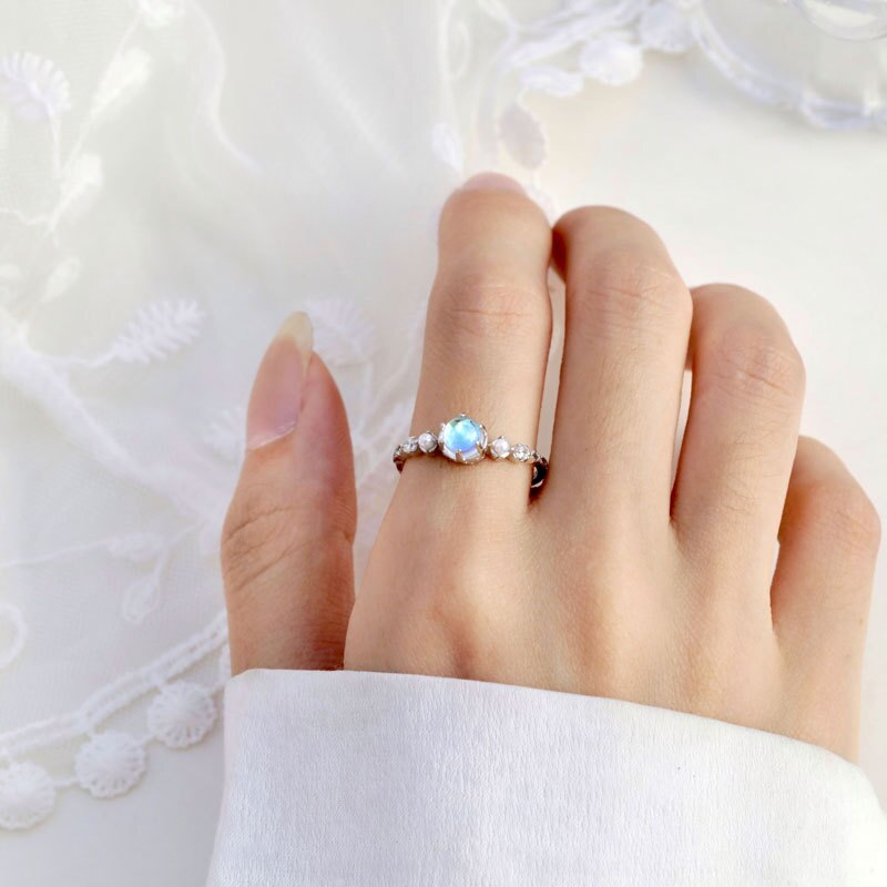 Sterling Silver Moonstone Ring